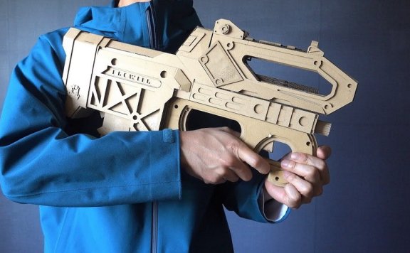 《Apex英雄》潜袭冲锋枪 纸板图纸