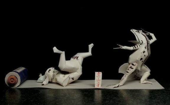 鸟兽人物戏画-蛙与兔相扑 纸模型图纸